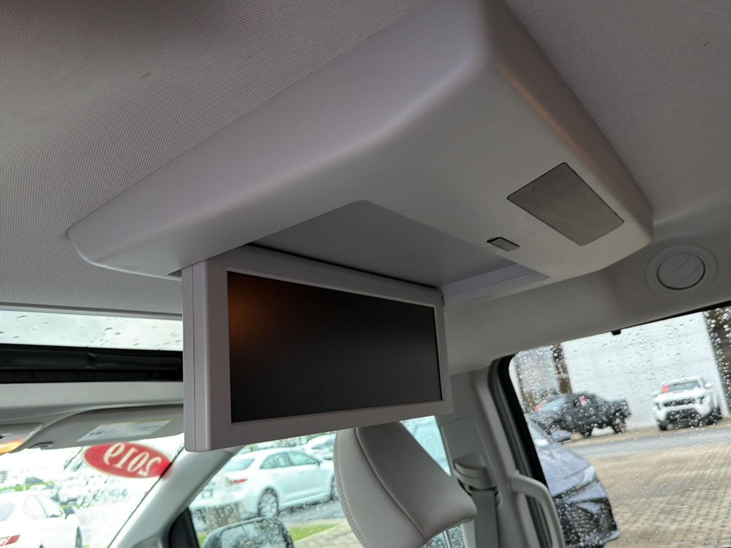 Used 2019 Celestial Silver Metallic Toyota XLE Premium 8-Passenger image 12