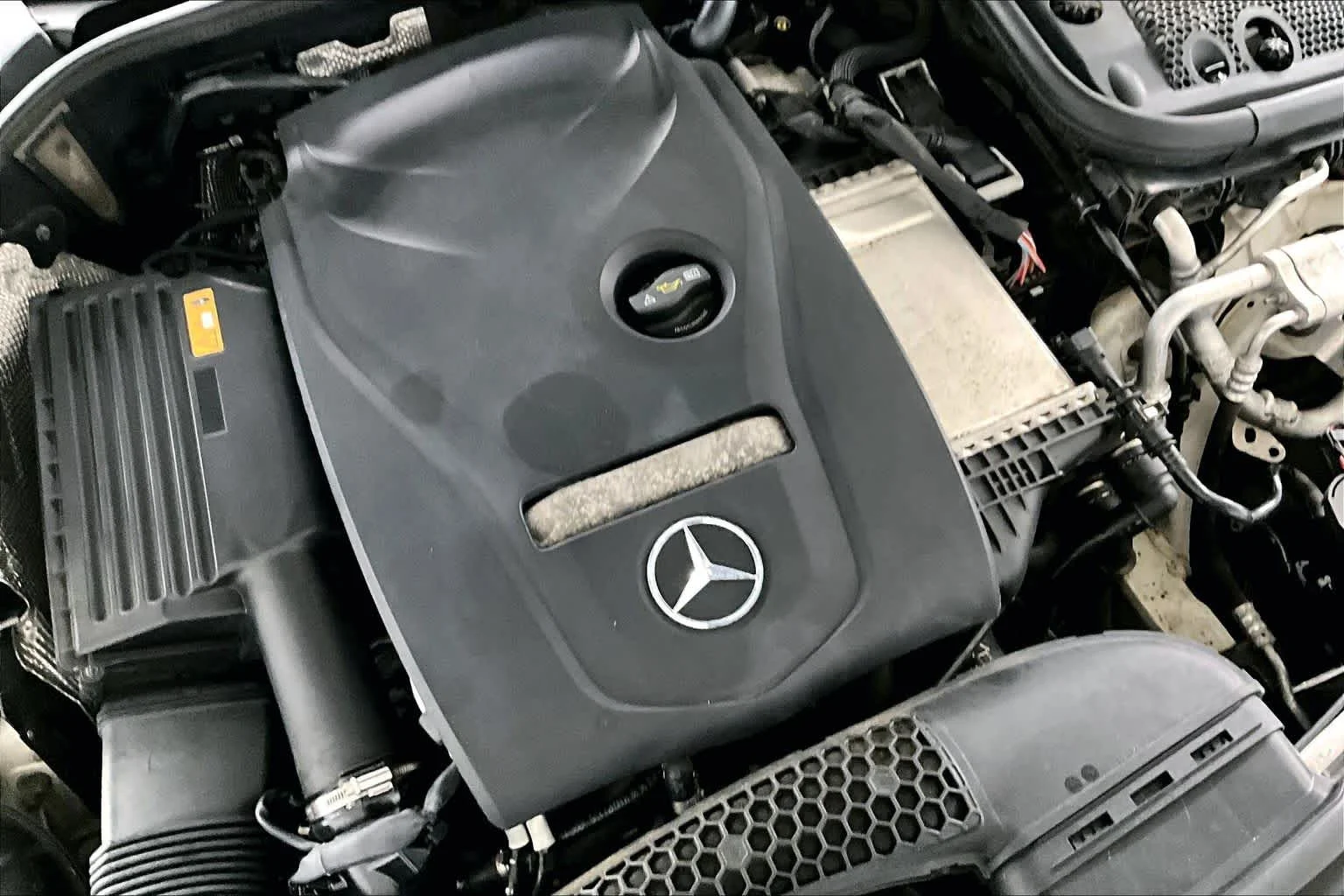 Used 2017 Polar White Mercedes-Benz E 300 Luxury image 31