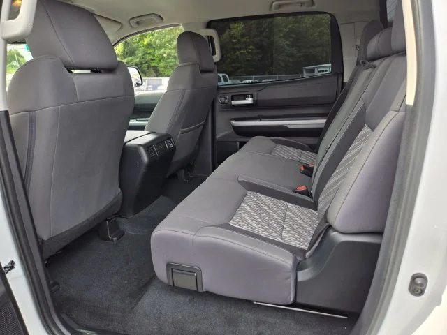 Used 2020 White Toyota SR5 image 11