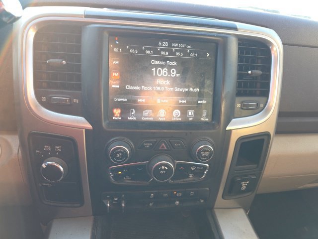 Used 2014 White Ram SLT image 17