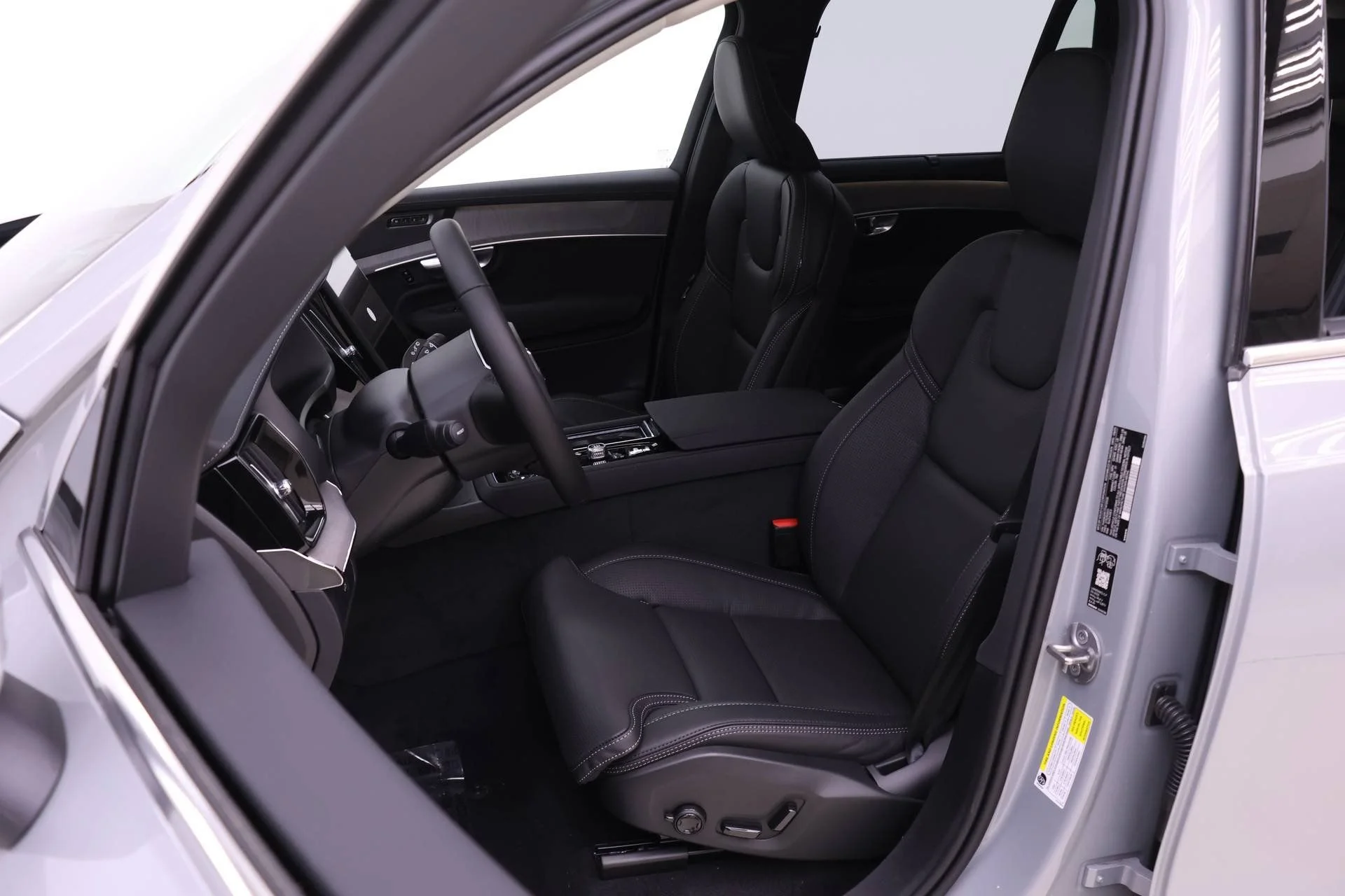 New 2026 Vapour Grey Volvo Ultra image 10