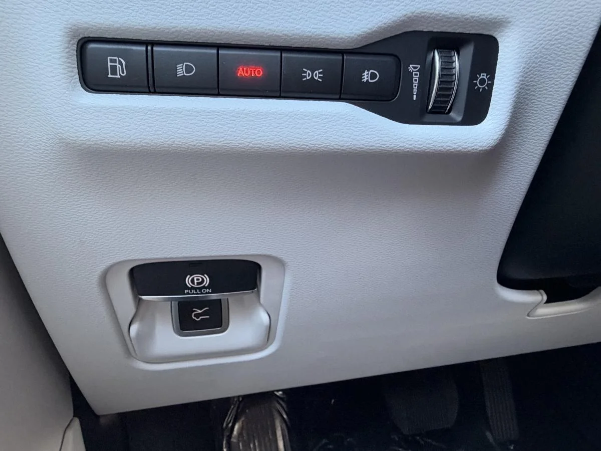 New 2026 Black Jeep Laredo image 29