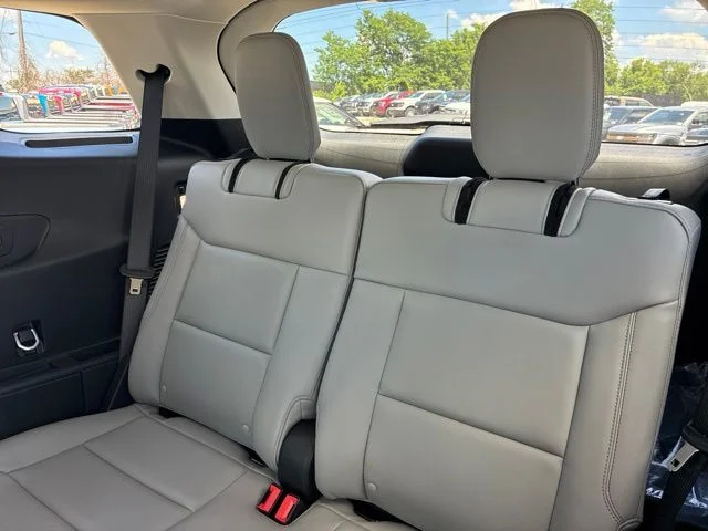New 2026 Space White Metallic Ford Active image 21