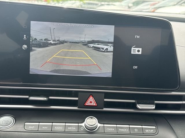 Used 2023 Silver Hyundai SEL image 17