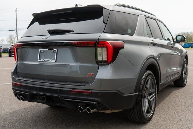 Used 2025 Carbonized Gray Metallic Ford ST image 5