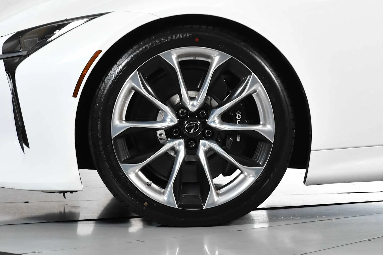 Certified Used 2021 ULTRA WHITE Lexus  image 10