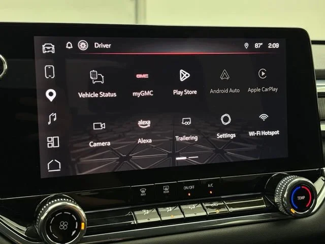Used 2025 Summit White GMC Elevation image 20