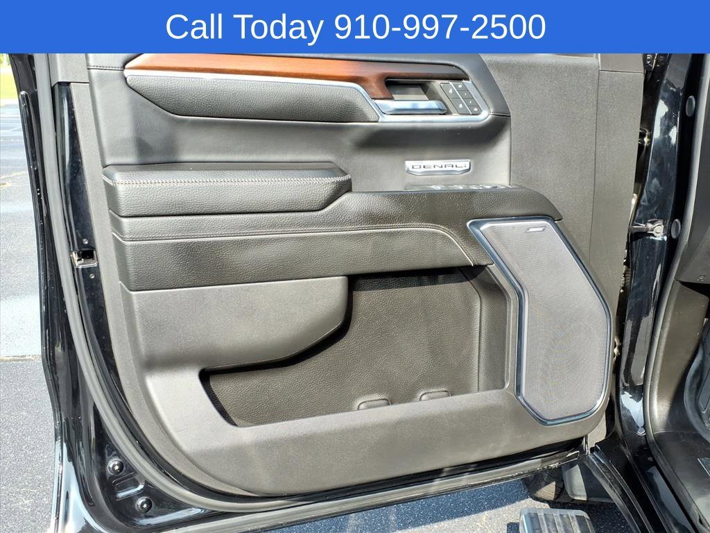 Used 2024 Onyx Black GMC Denali image 11