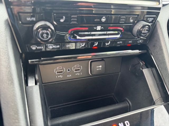 Used 2023 White Jeep Limited image 25