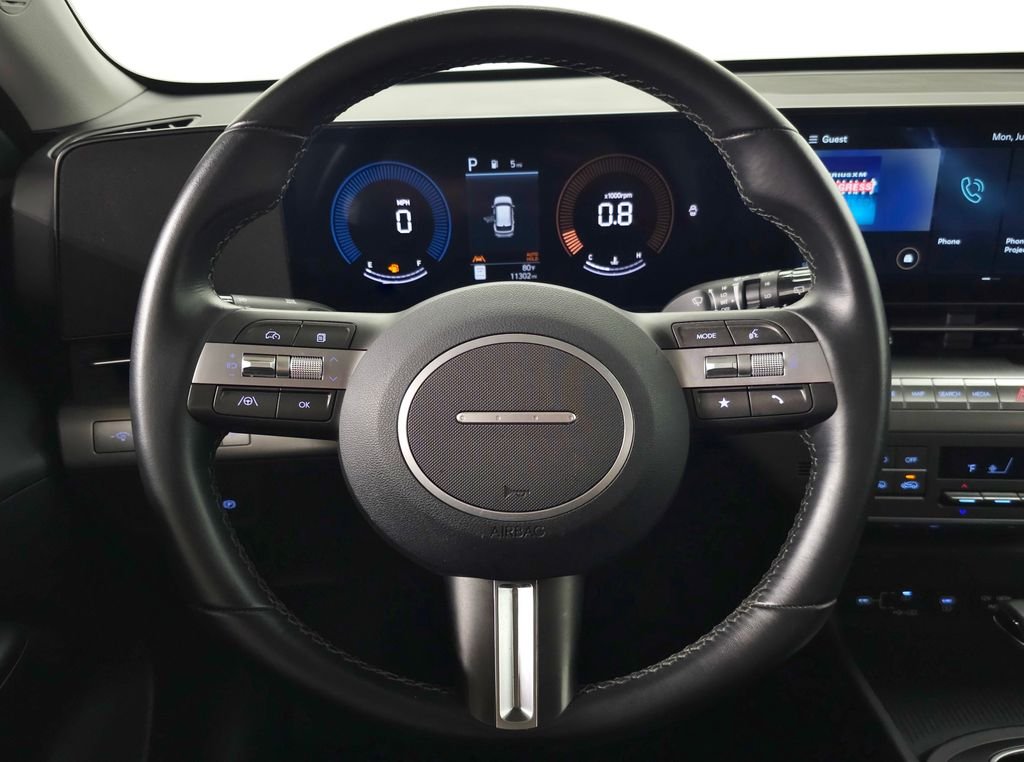 2025 Hyundai Kona SEL - Photo 18