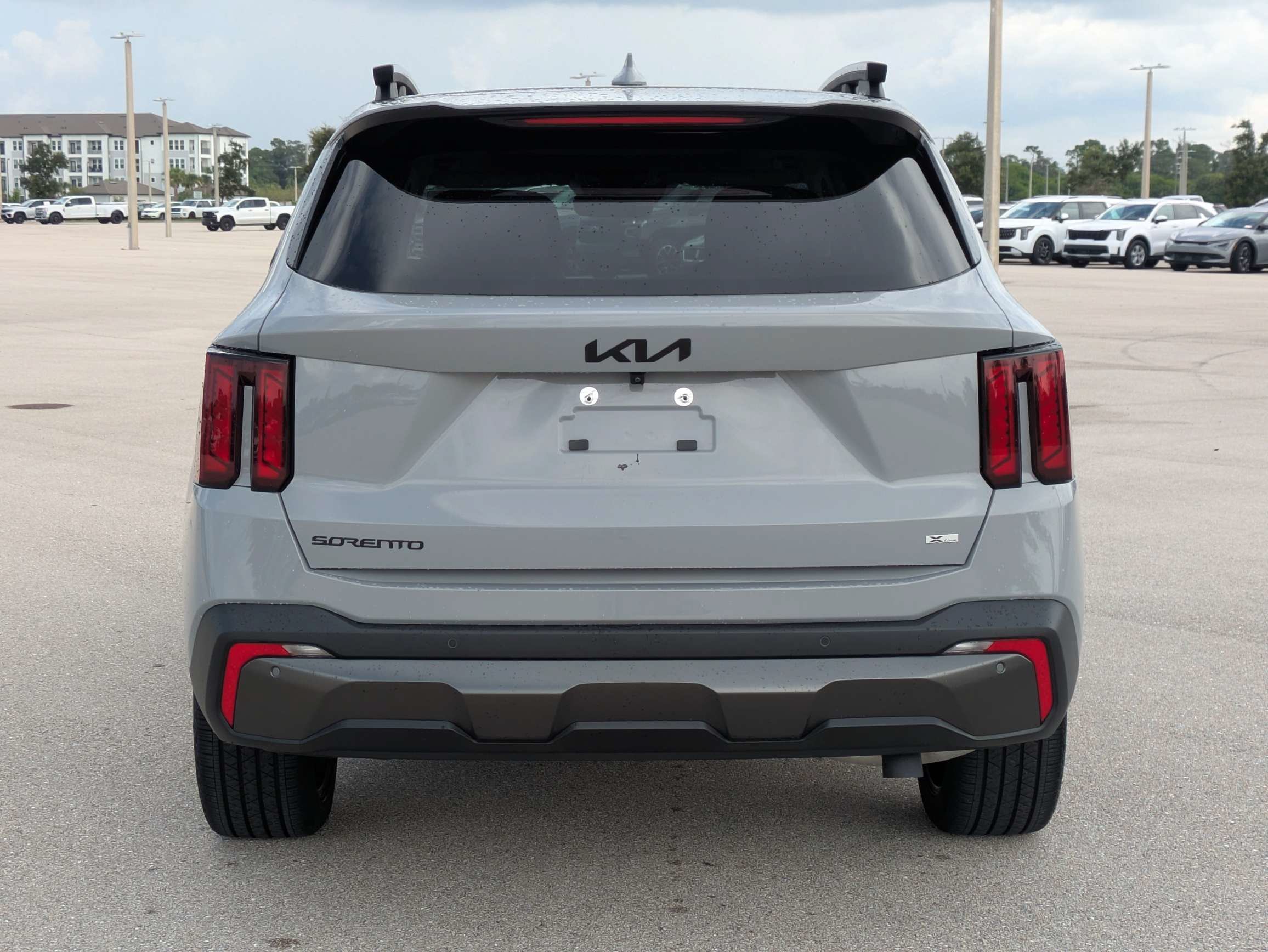 Certified Used 2025 Wolf Gray Kia X-Line EX image 7