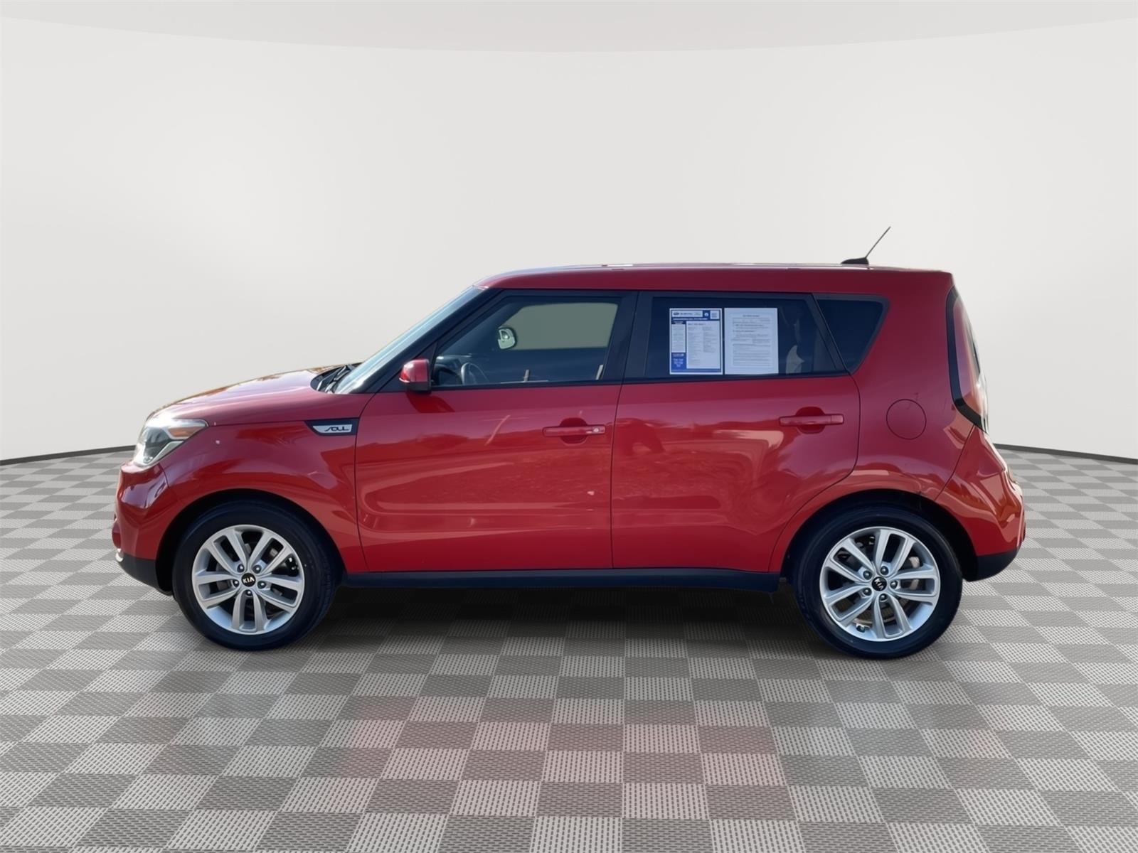 Used 2017 Inferno Red Kia + image 12