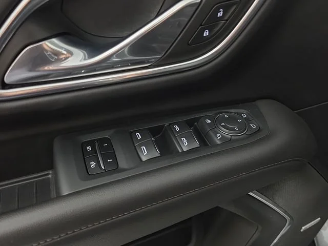 Used 2023 Gray Chevrolet High Country image 24