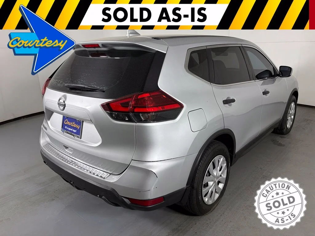 Used 2017 Silver Nissan S image 8