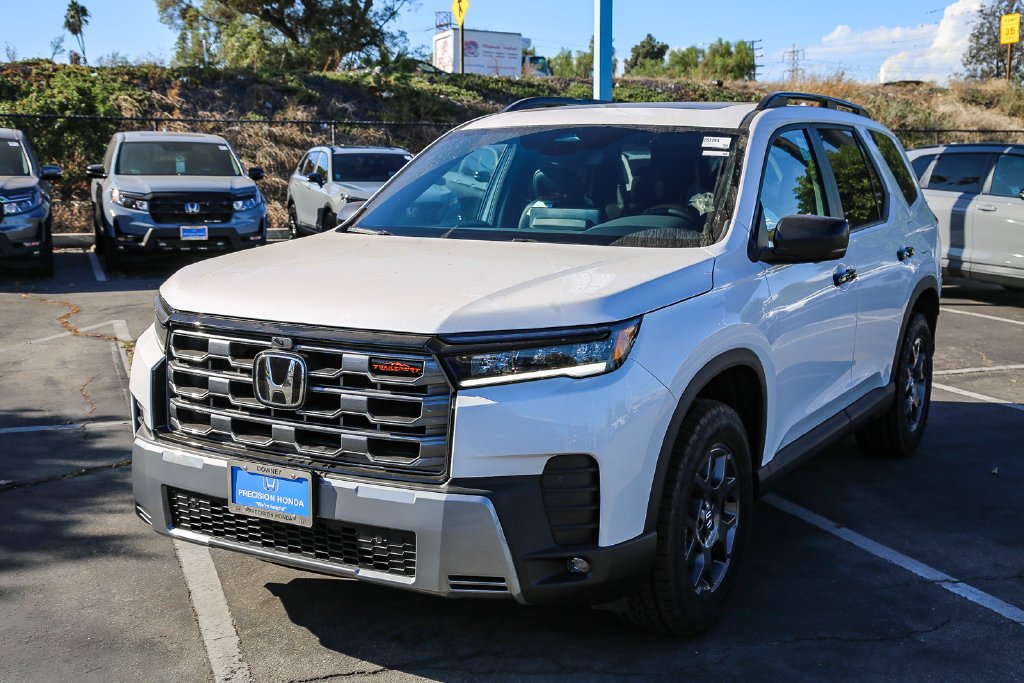 New 2026 Platinum White Pearl Honda TrailSport image 3
