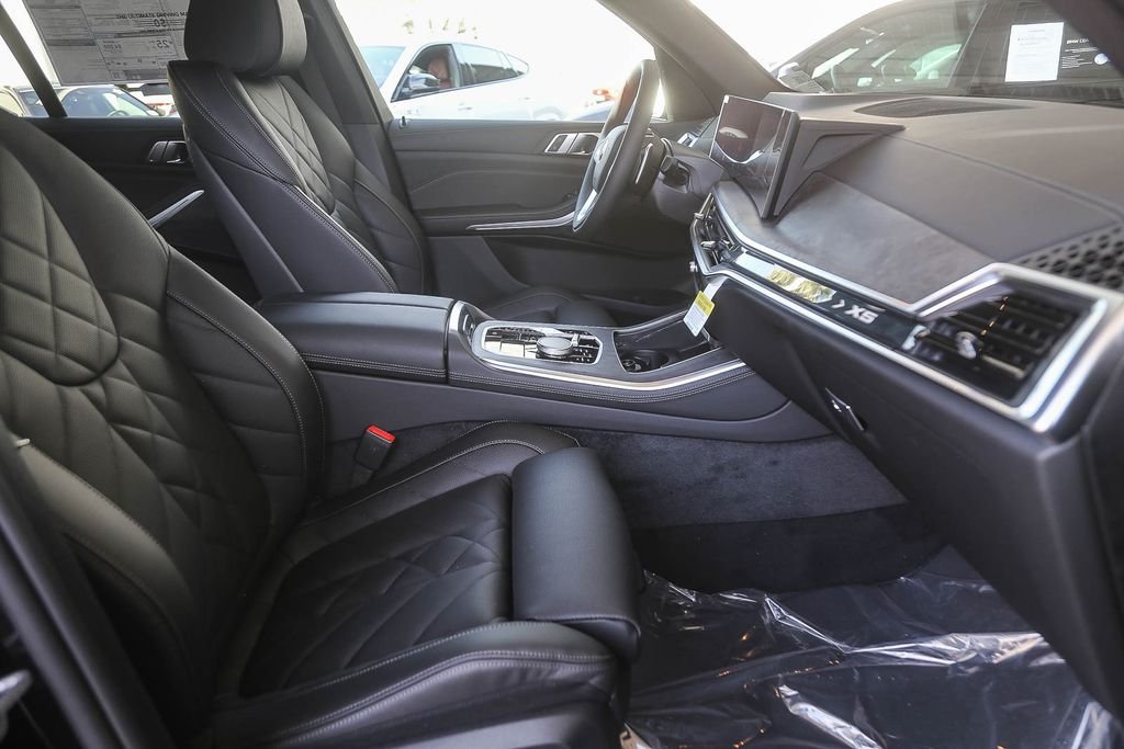 New 2026 Black Sapphire Metallic BMW xDrive40i image 13