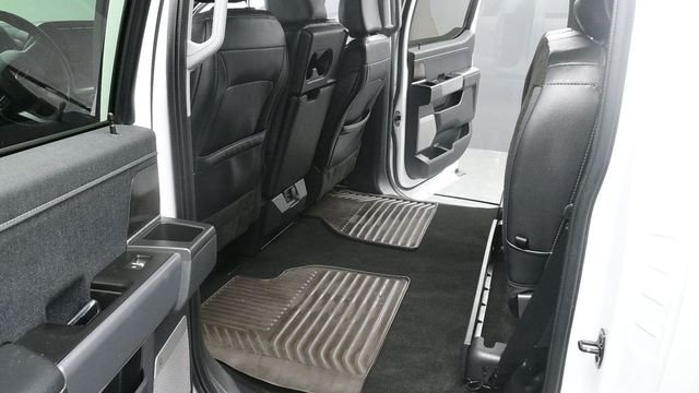 Used 2022 White Ford Lariat image 22