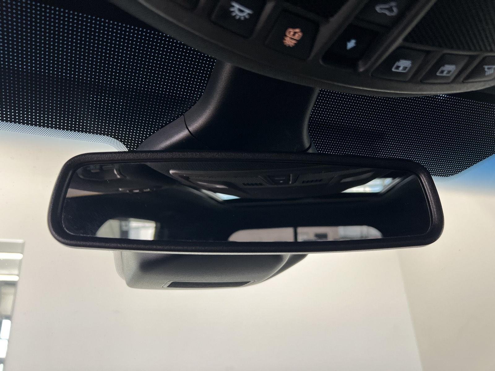 2021 Ford Edge ST-Line - Photo 22