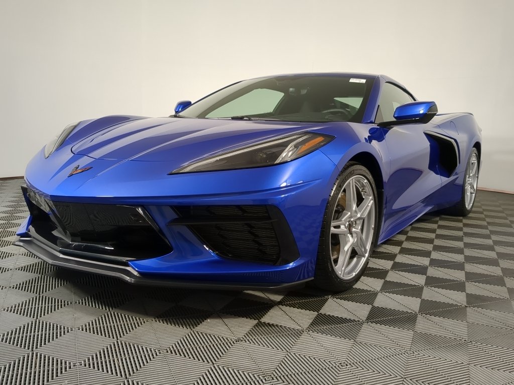Used 2023 Elkhart Lake Blue Metallic Chevrolet 2LT image 6