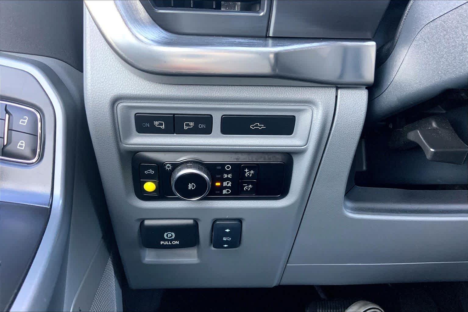 Used 2023 Avalanche Ford LARIAT image 34