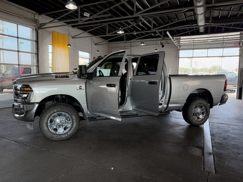 New 2026 Silver Ram Tradesman image 15