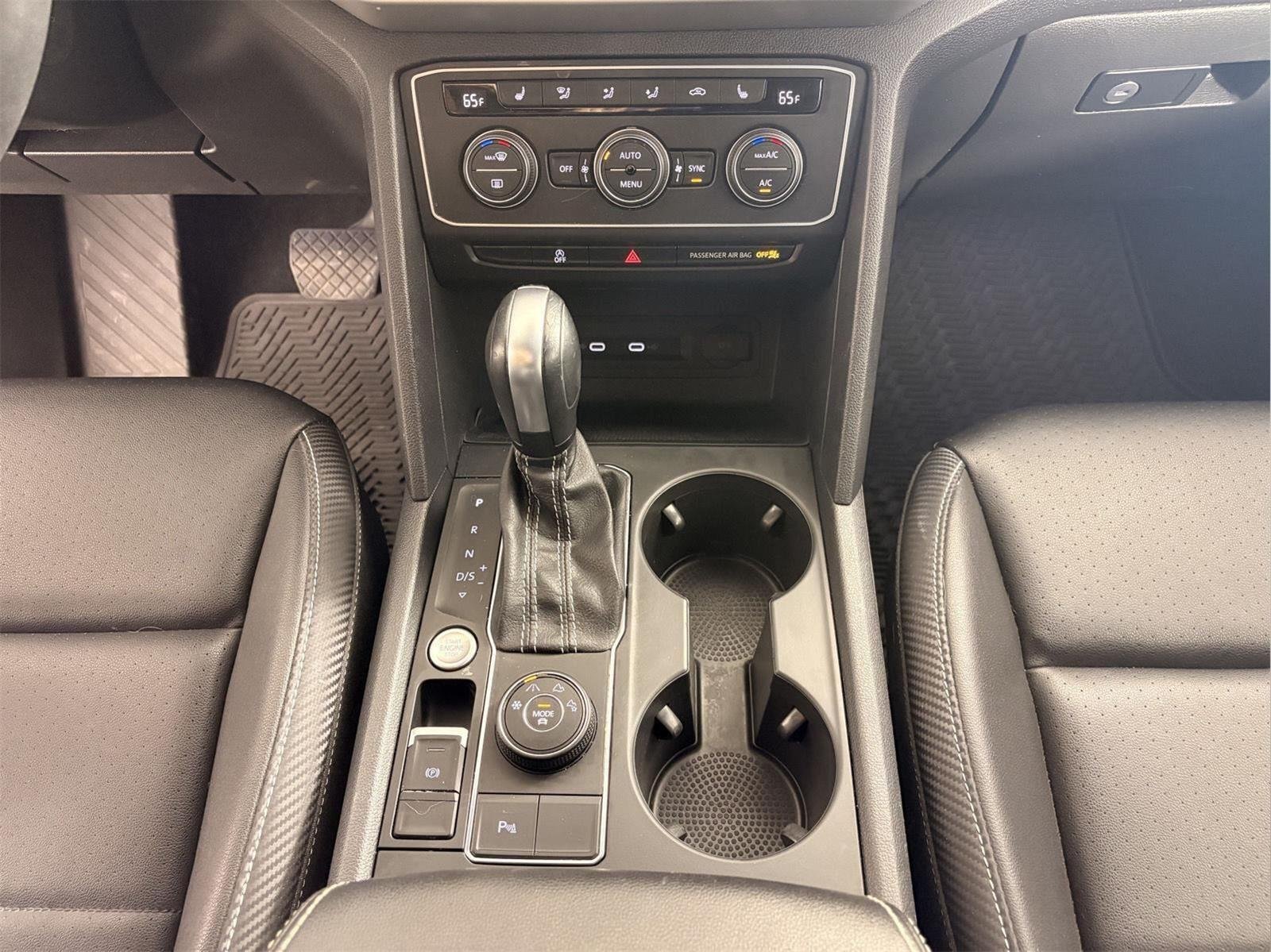 Used 2021 Platinum Gray Metallic Volkswagen 3.6L V6 SE w/Technology image 33