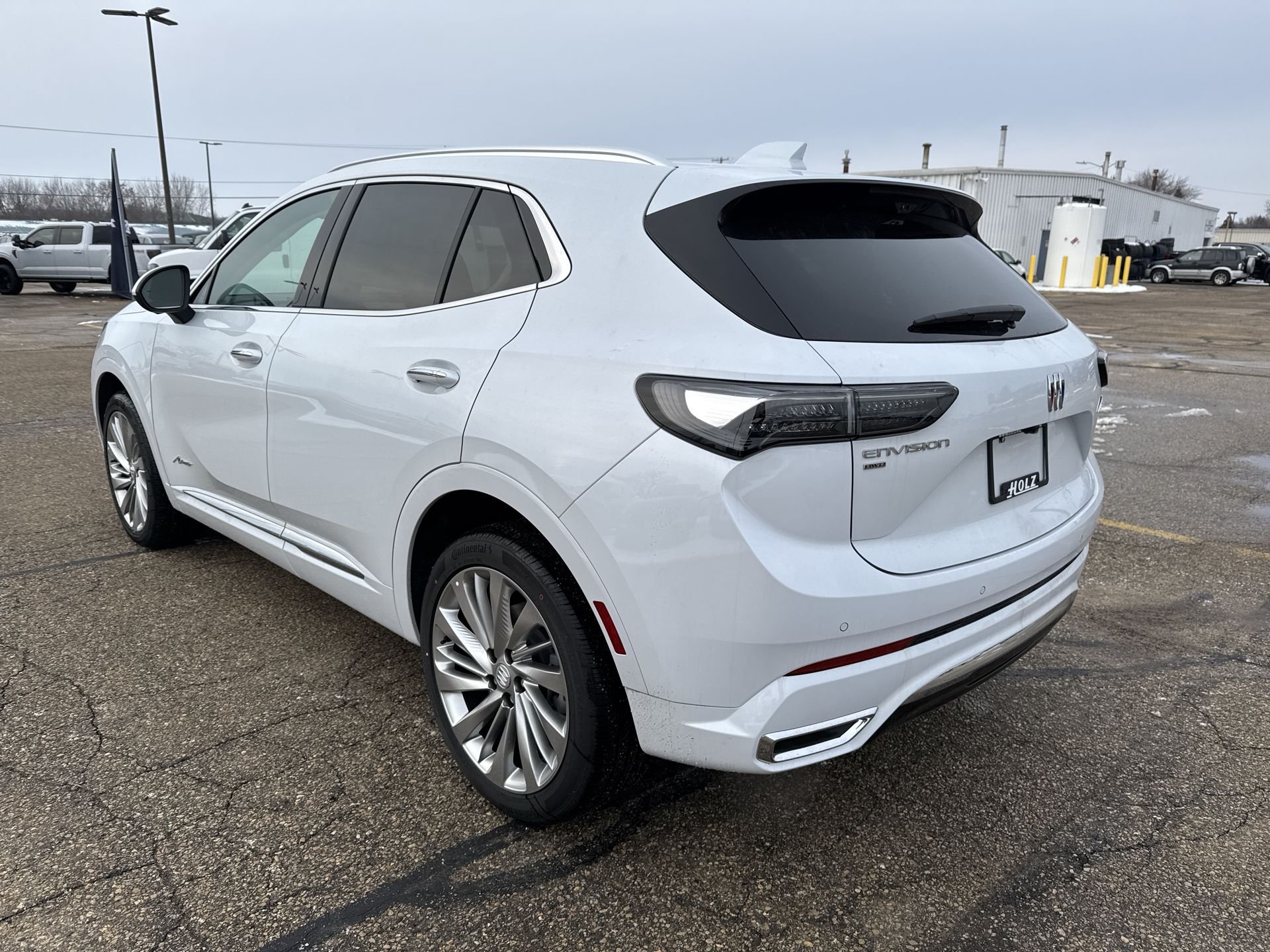 New 2026 Iridescent White Tricoat Buick Avenir image 40