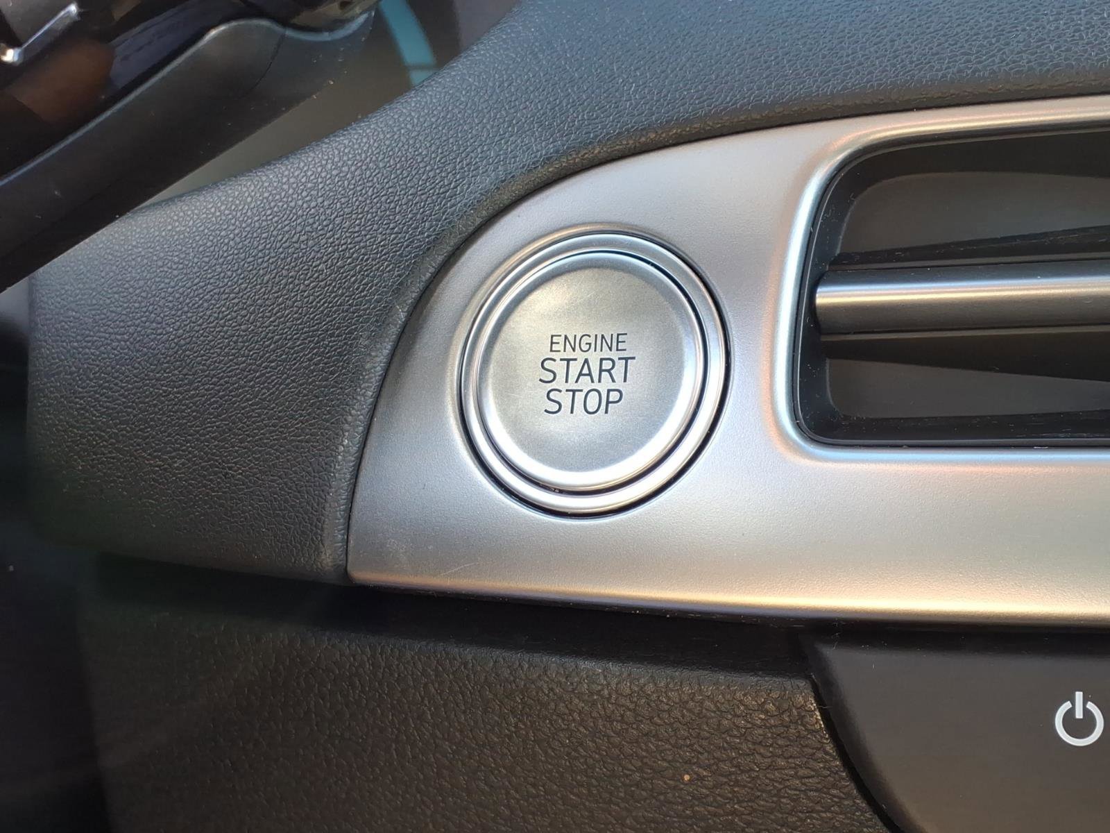 Used 2023 Moonlight Cloud Hyundai SEL image 9