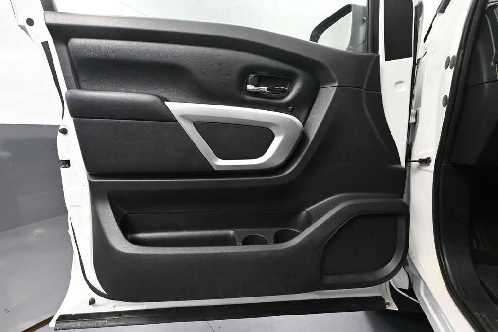 Used 2018 White Nissan SV image 16