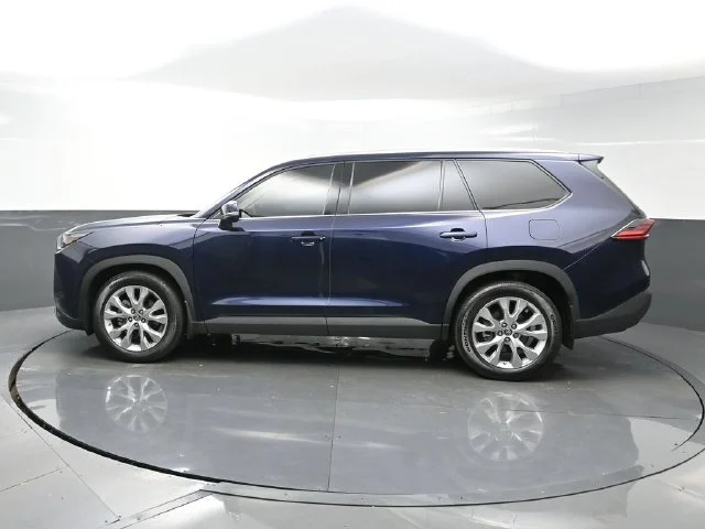 Used 2026  Toyota Limited image 4