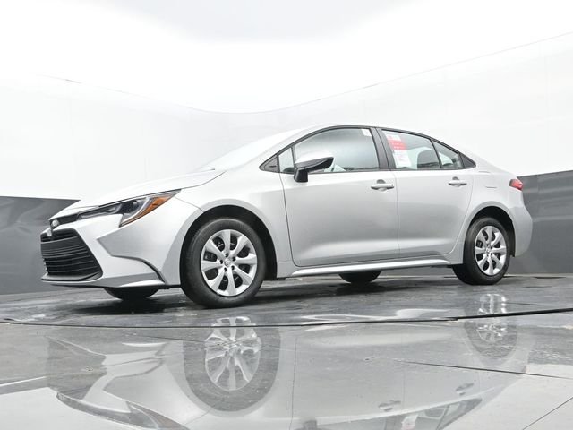 New 2026 Classic Silver Metallic Toyota LE image 25