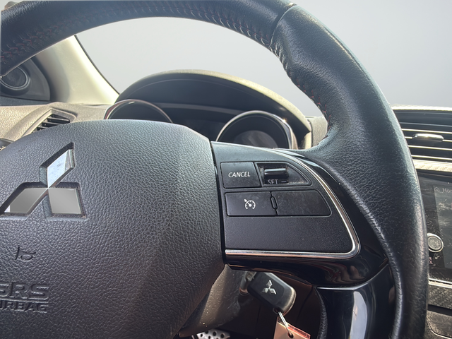 Used 2019 Red Mitsubishi 2.0 LE image 14