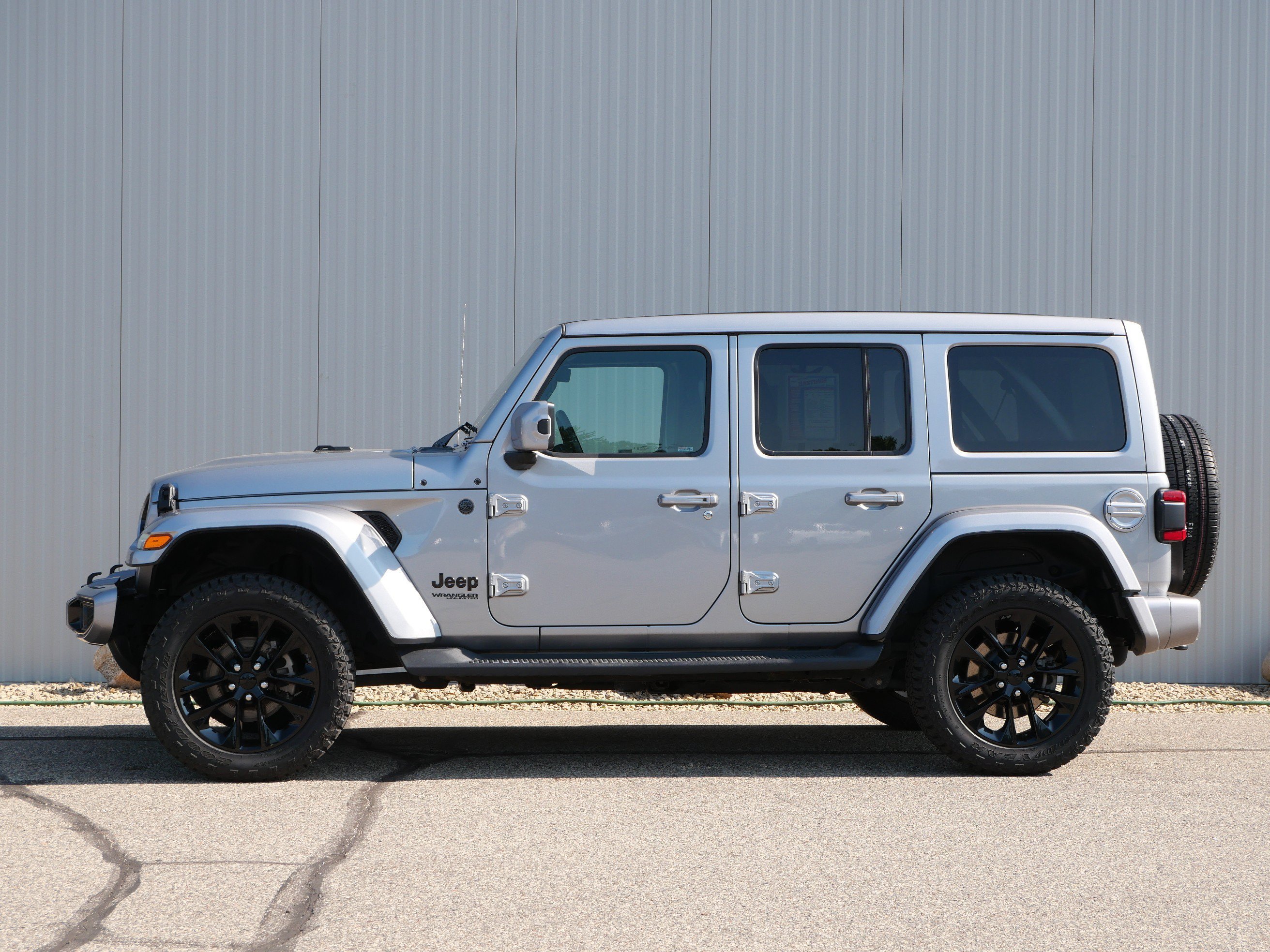 Used 2020 Jeep Wrangler Unlimited High Altitude with VIN 1C4HJXEM1LW324578 for sale in Hastings, Minnesota