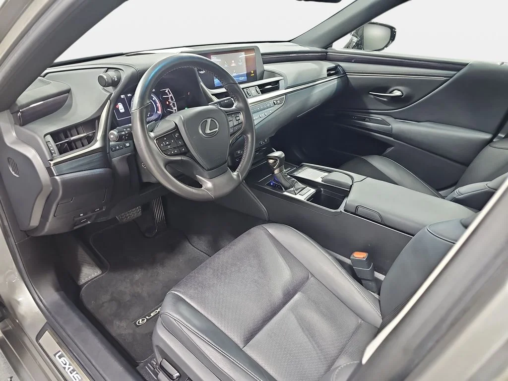 Used 2021 Silver Lexus 350 image 18