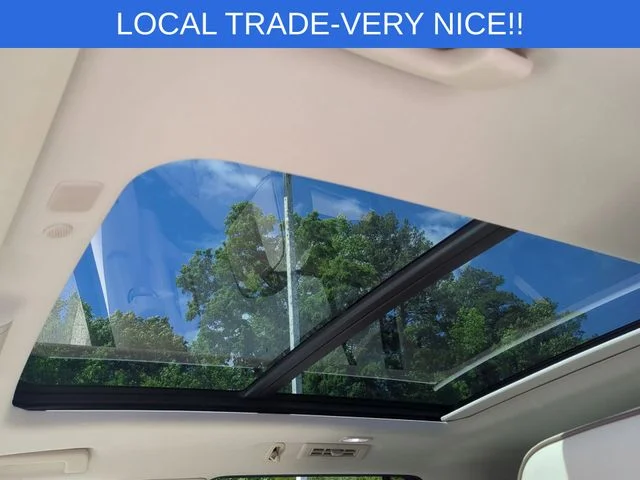 Used 2023 White GMC Denali image 18