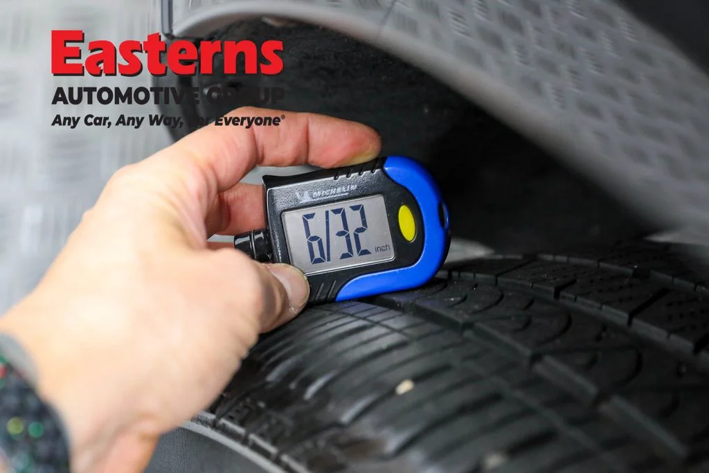 Used 2019 Black Volvo T5 Momentum image 29
