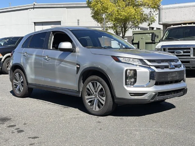 Used 2024 Gray Mitsubishi 2.0 ES image 11