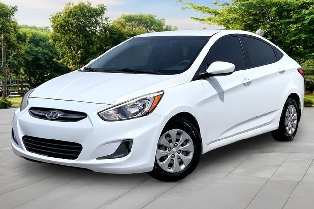 2016 Hyundai Accent SE 4-Door 6-Speed Automatic's photo