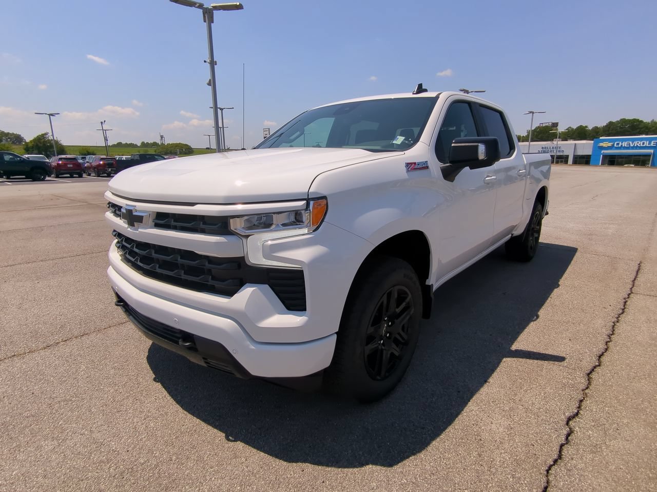 New 2026 Summit White Chevrolet RST image 7