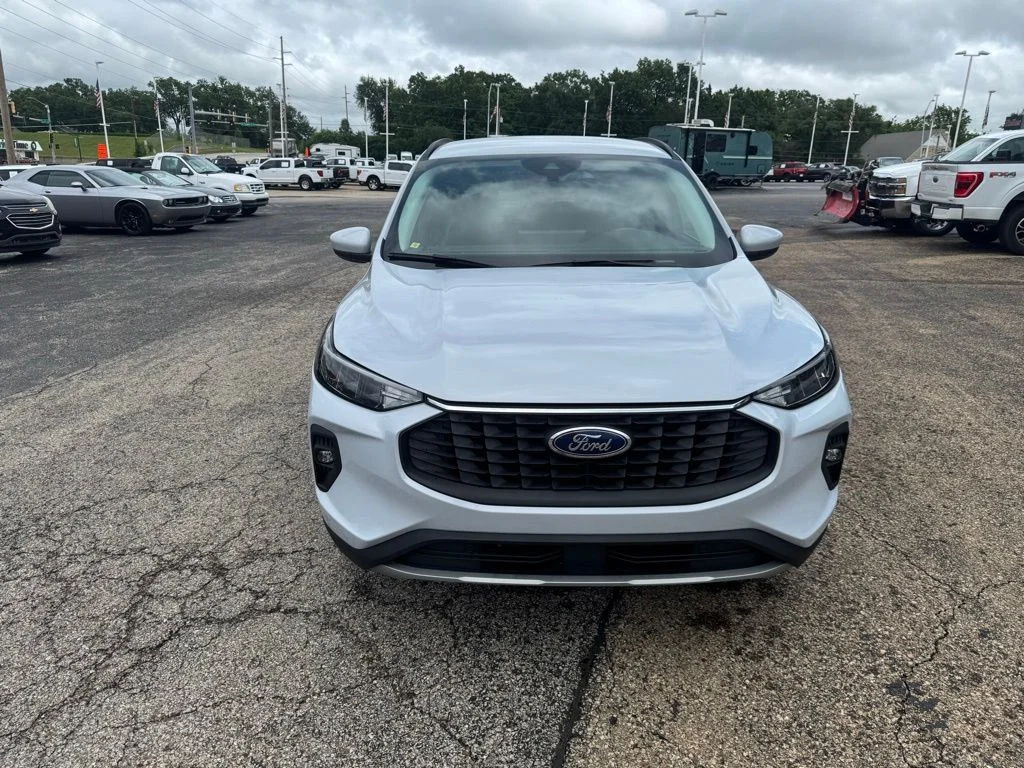 Used 2025 Ford Escape Plug-in hybrid PHEV with VIN 1FMCU0E13SUB38190 for sale in Kansas City