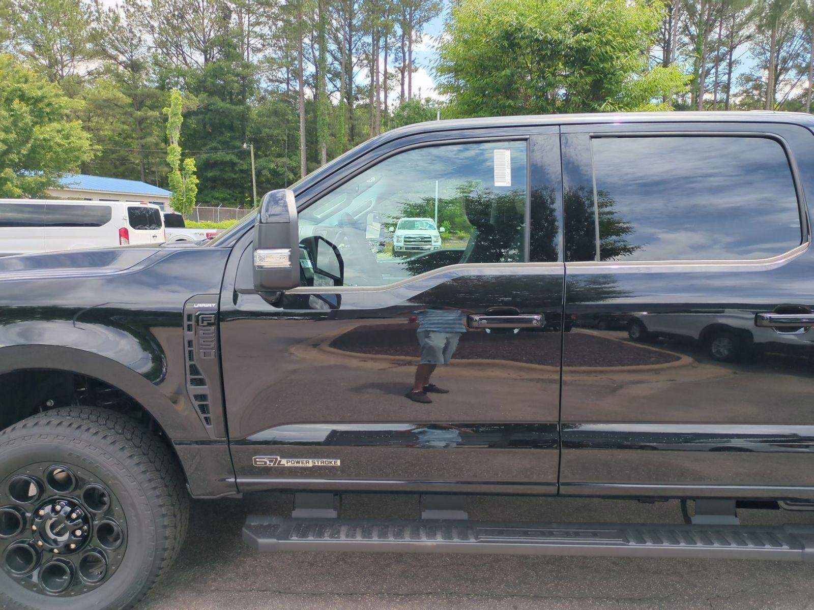 New 2026 Agate Black Metallic Ford F-250® Lariat® image 15