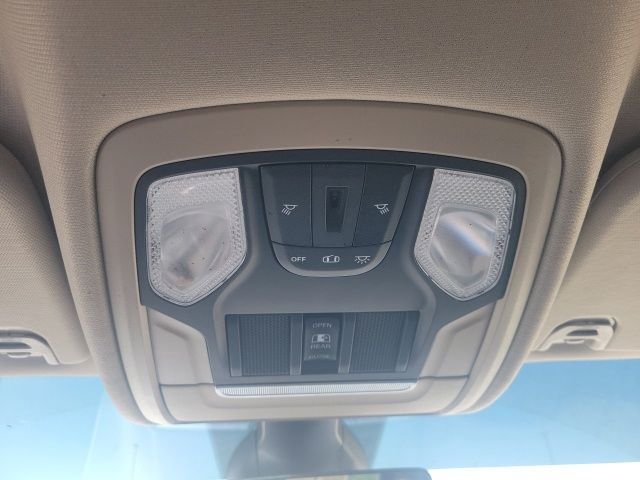 Used 2019 Blue Ram Big Horn/Lone Star image 12