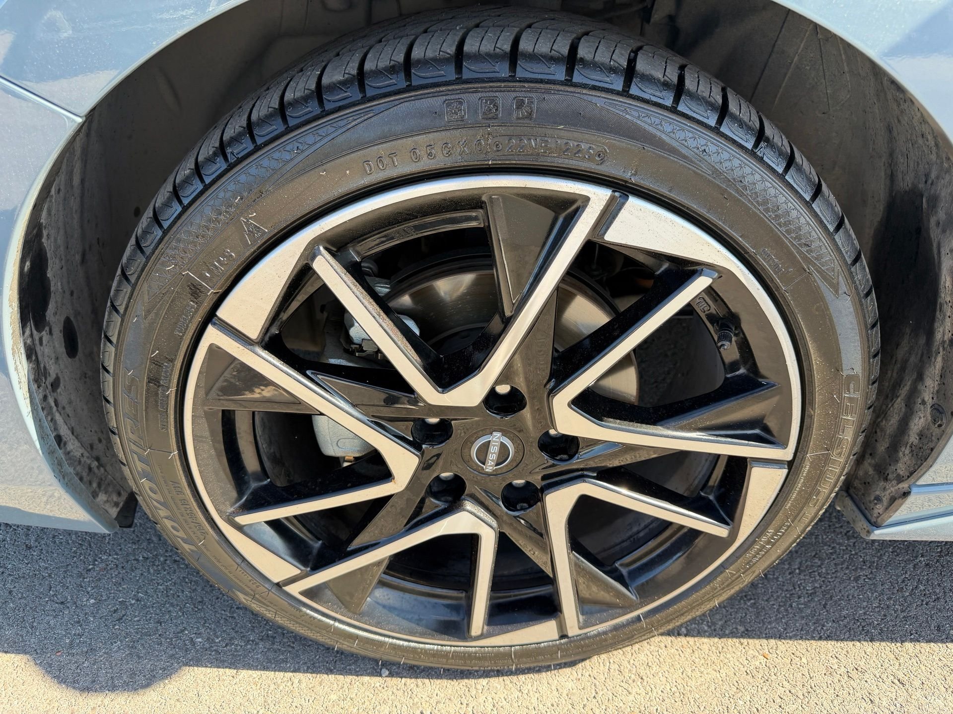 Used 2025 Gray Nissan SR image 57