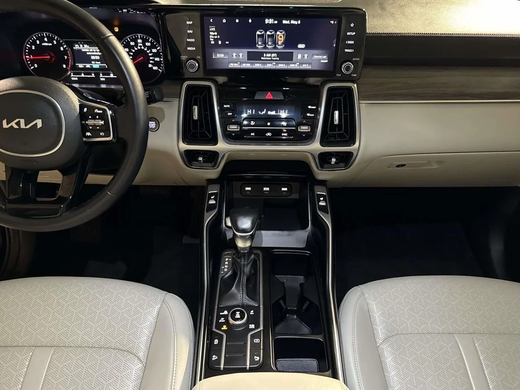 Used 2022 Black Kia S image 18