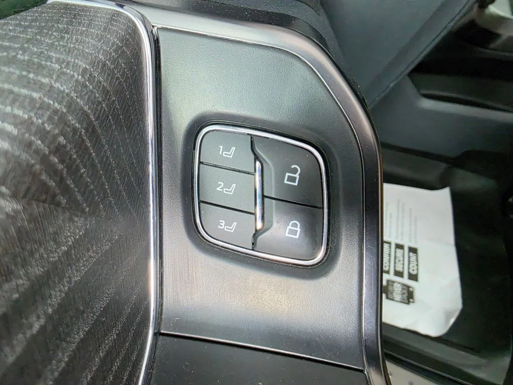 Used 2022 Blue Ford Platinum image 20