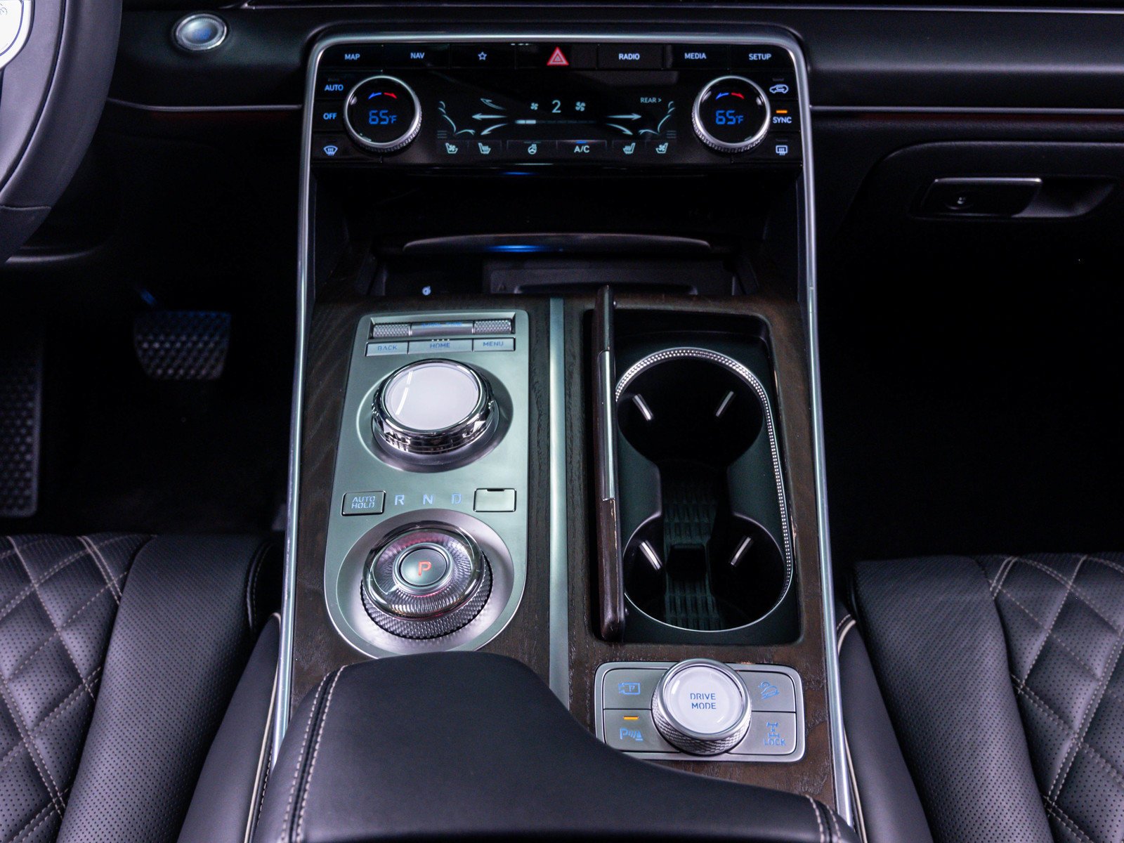 Certified Used 2024 Savile Silver Genesis 3.5T Prestige image 29