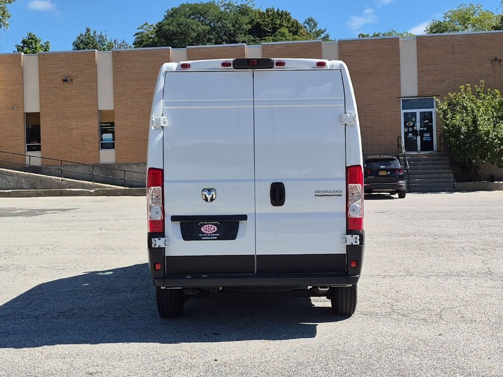 Used 2025 White Ram High Roof image 4