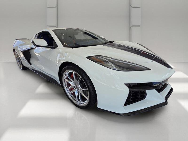 Used 2027 Arctic White CHEVROLET 2DR GRAND SPORT CPE W/3LT image 7