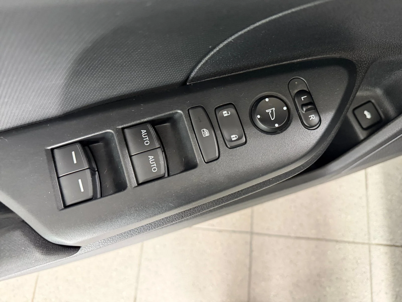 Used 2016 Crystal Black Pearl Honda LX image 26