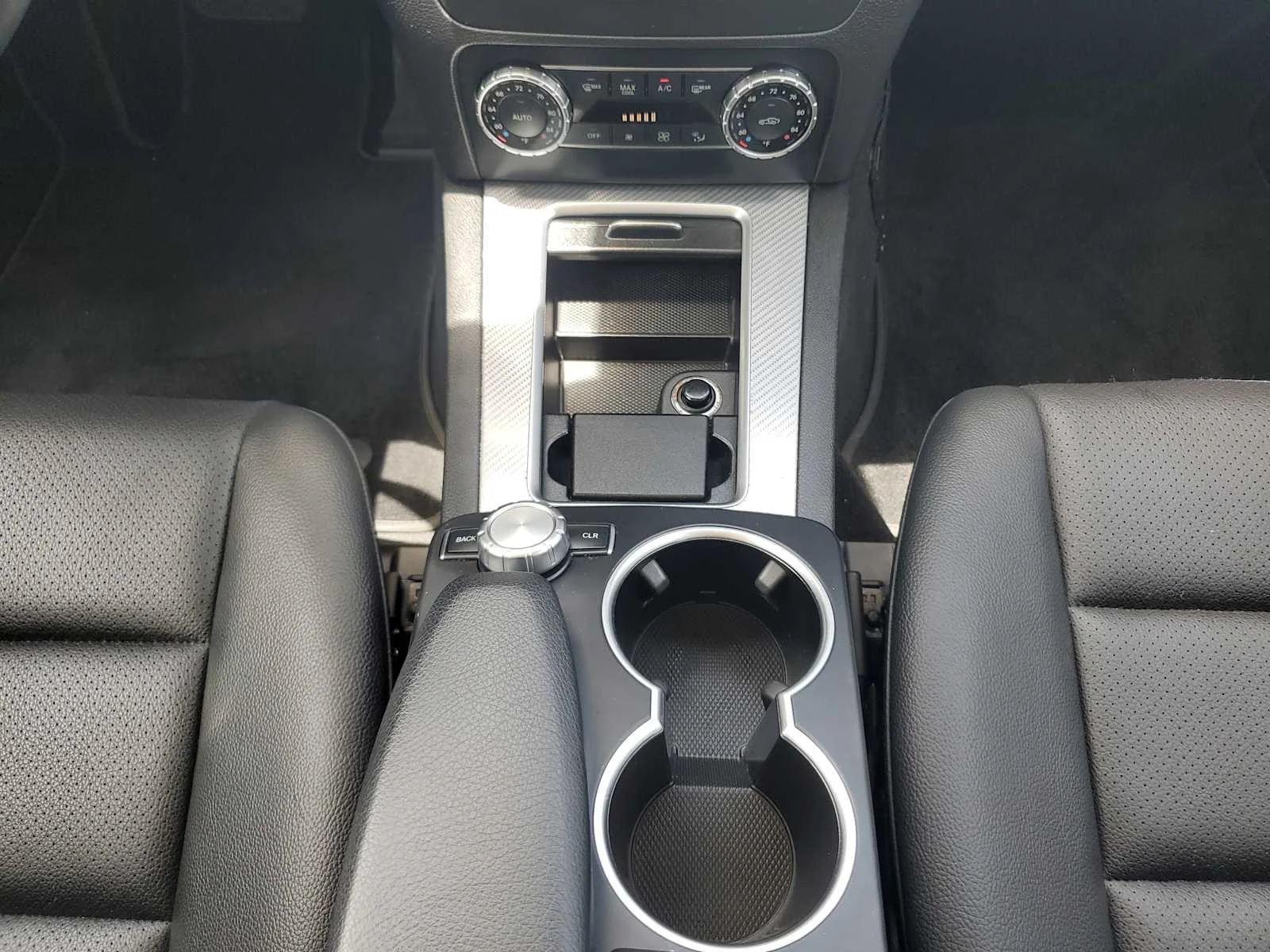 Used 2015  Mercedes-Benz GLK 350 image 20